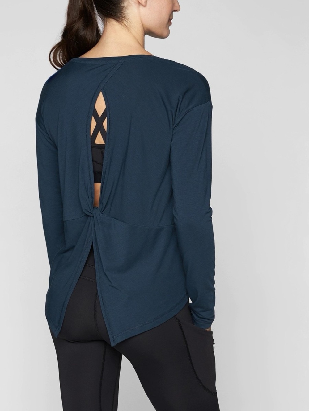 Athleta Essence Twist Long Sleeve Shirt Blue Open Back, M